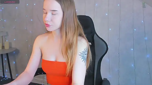 Nicole Vasquez online show from 04/03/26, 01:14