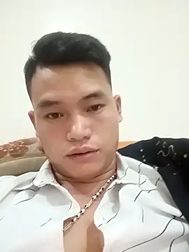 Maycute18 online show from 02/05/26, 02:11