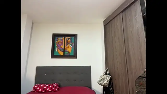 Snapshot of AbrilSantosxo chatting on 06/01/26, 12:29 AbrilSantosxo online show from 06/01/26, 12:29