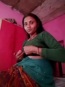 Juli rathore online show from 03/04/26, 09:48