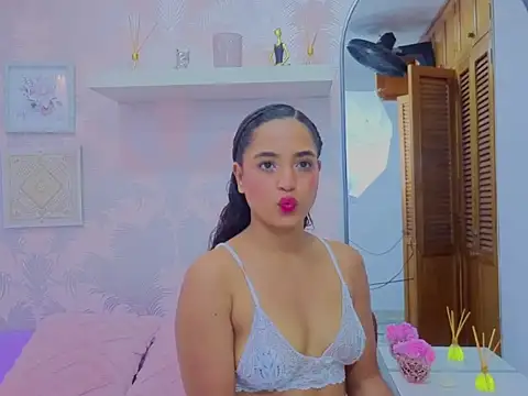 Emma Thompssonn online show from 02/26/26, 12:04