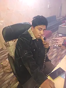 Snapshot of sexts35 chatting on 01/15/26, 01:37 sexts35 online show from 01/15/26, 01:37