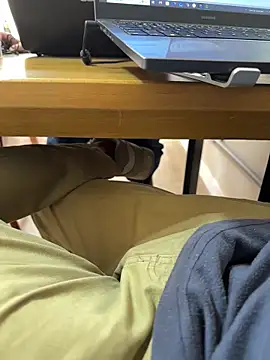 Snapshot of Novinho_Pauzudo_18cm chatting on 02/10/26, 01:15 Novinho Pauzudo 18cm online show from 02/10/26, 01:15