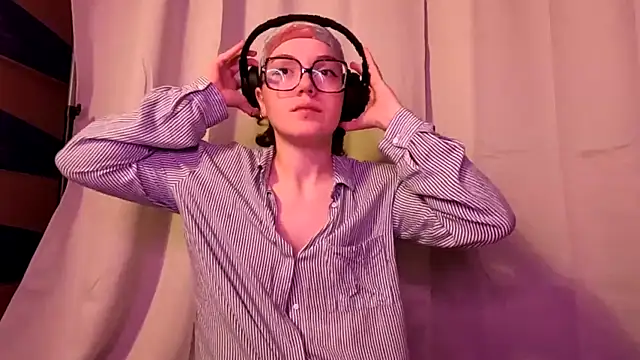 ju juliette online show from 04/28/26, 09:42