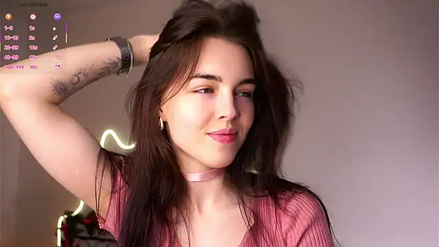 Snapshot of MirnaTellado chatting on 02/06/26, 06:00 MirnaTellado online show from 02/06/26, 06:00