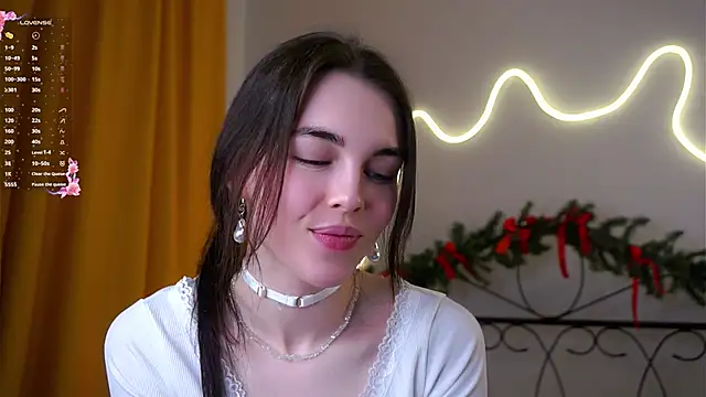 Snapshot of MirnaTellado chatting on 02/25/26, 07:12 MirnaTellado online show from 02/25/26, 07:12