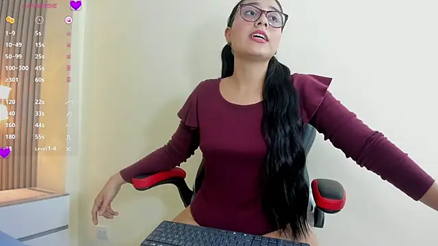 Snapshot of BELLA_STONE3 chatting on 02/26/26, 07:46 BELLA STONE3 online show from 02/26/26, 07:46