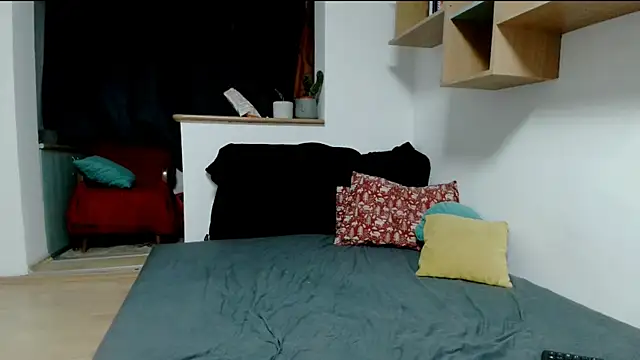 Snapshot of Crista-Elio chatting on 03/03/26, 04:46 Crista-Elio online show from 03/03/26, 04:46