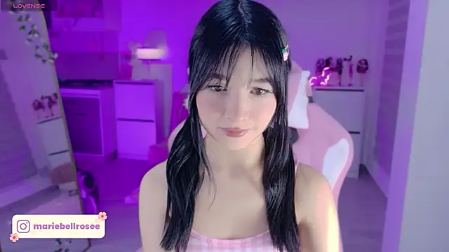 Snapshot of Blush_Marie chatting on 04/30/26, 12:39 Blush Marie online show from 04/30/26, 12:39