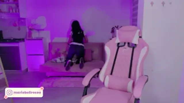 Snapshot of Blush_Marie chatting on 05/10/26, 12:27 Blush Marie online show from 05/10/26, 12:27