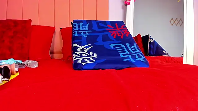 rose thompson19 online show from 07/17/26, 07:19