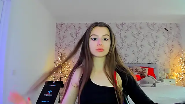 Snapshot of Hot_Molly5 chatting on 02/14/26, 10:45 Hot Molly5 online show from 02/14/26, 10:45