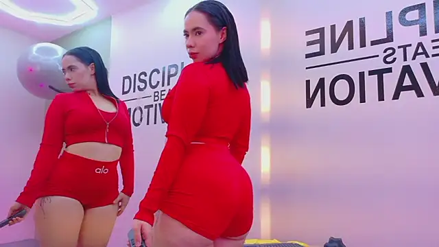 Snapshot of Sienna-Gold chatting on 01/31/26, 07:34 Sienna-Gold online show from 01/31/26, 07:34