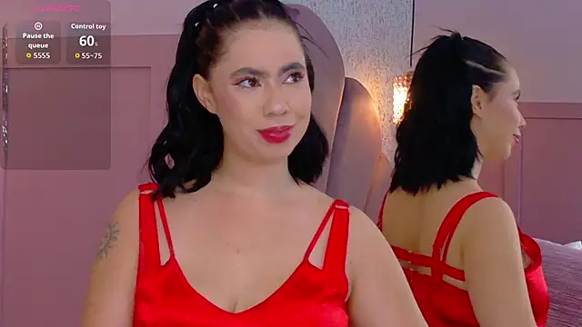 Snapshot of Sienna-Gold chatting on 02/09/26, 01:48 Sienna-Gold online show from 02/09/26, 01:48