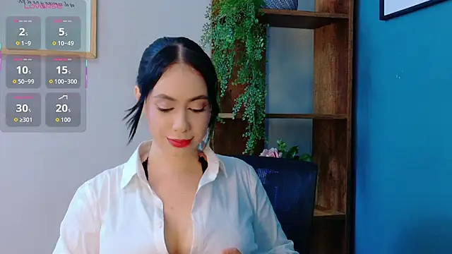 Snapshot of Sienna-Gold chatting on 02/10/26, 01:37 Sienna-Gold online show from 02/10/26, 01:37