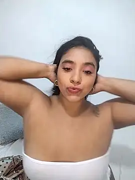 Eva Ferrari online show from 04/30/26, 04:02