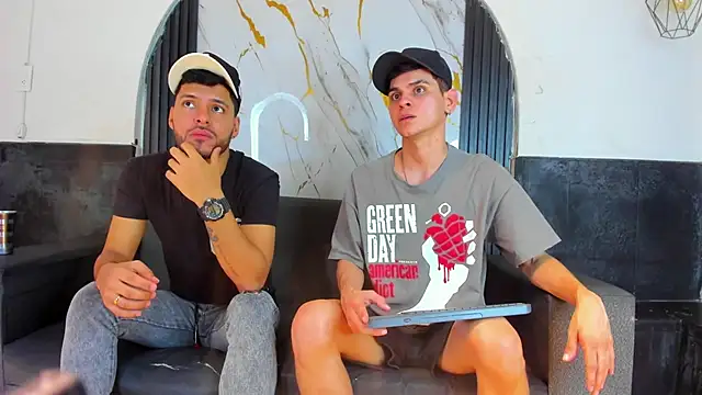 Angel Villareal online show from 02/20/26, 05:04