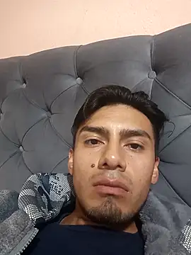 Snapshot of Elmachod18cm chatting on 01/15/26, 11:08 Elmachod18cm online show from 01/15/26, 11:08