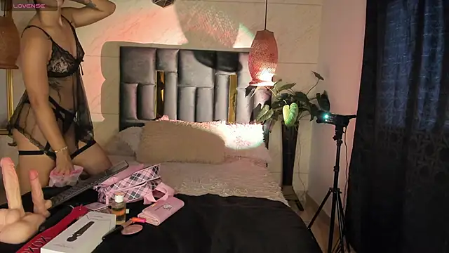 Snapshot of sophia_willliamss chatting on 02/13/26, 11:50 sophia willliamss online show from 02/13/26, 11:50