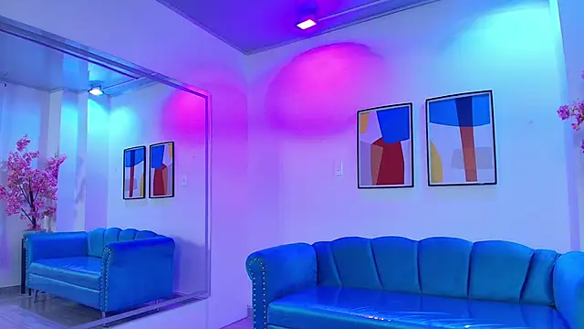 Snapshot of Zoe_swan chatting on 03/03/26, 11:27 Zoe swan online show from 03/03/26, 11:27