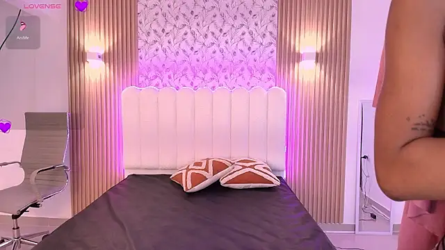 Amira Alzahra online show from 03/09/26, 05:11