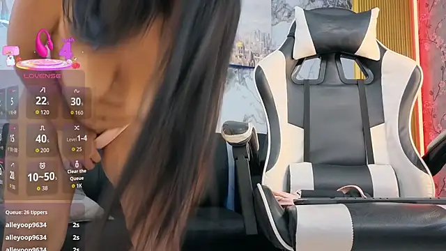 Girls Beach aws online show from 03/02/26, 07:15