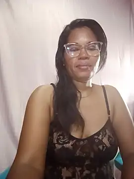 Snapshot of Yandris_1212 chatting on 07/15/26, 01:44 Yandris 1212 online show from 07/15/26, 01:44