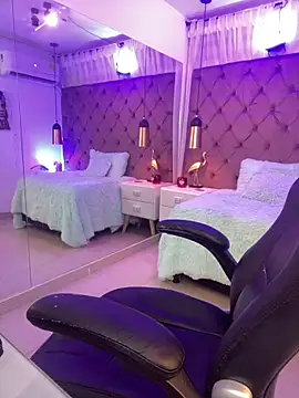 Auri   online show from 03/07/26, 07:33