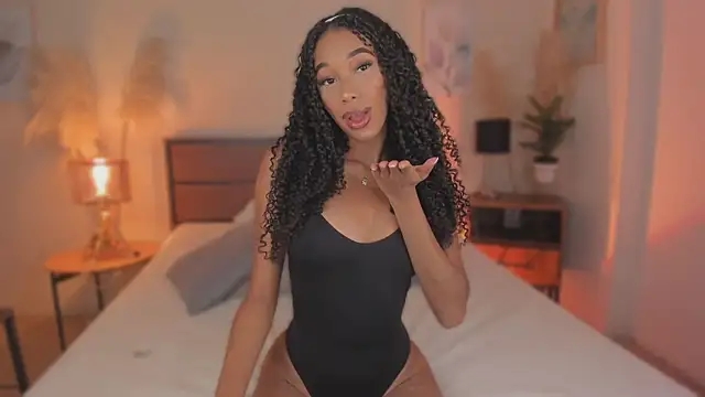 KaryMooon online show from 02/18/26, 09:00