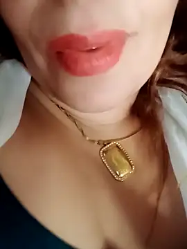 Naughty-Yousra online show from 04/26/26, 12:14