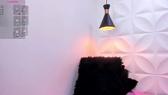 Snapshot of zaira_skinny chatting on 06/12/26, 04:17 zaira skinny online show from 06/12/26, 04:17
