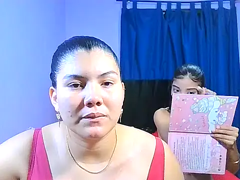 Helena-Paola online show from 02/15/26, 11:56