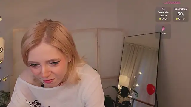 MoonlightAsuna online show from 02/15/26, 01:52