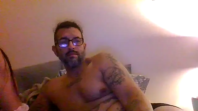 Snapshot of Tattoos77 chatting on 05/28/26, 05:27 Tattoos77 online show from 05/28/26, 05:27