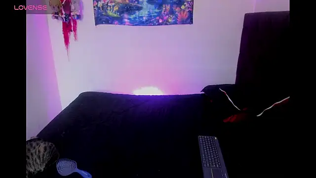 lunaa rayy420 online show from 06/05/26, 06:24