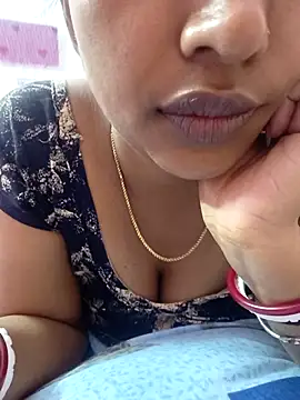 Snapshot of Hot-Tinaa chatting on 03/24/26, 12:37 Hot-Tinaa online show from 03/24/26, 12:37