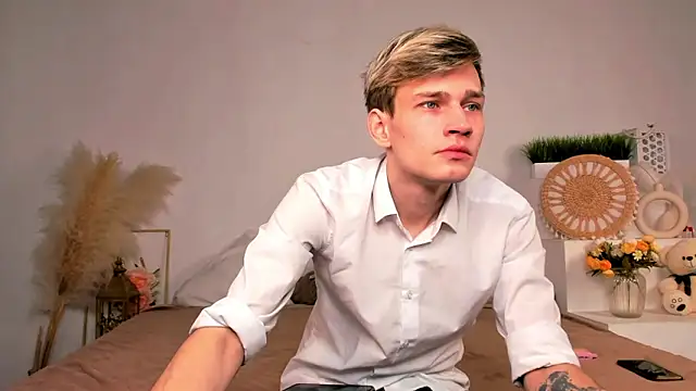 Snapshot of Volan_Starts chatting on 02/04/26, 04:07 Volan Starts online show from 02/04/26, 04:07