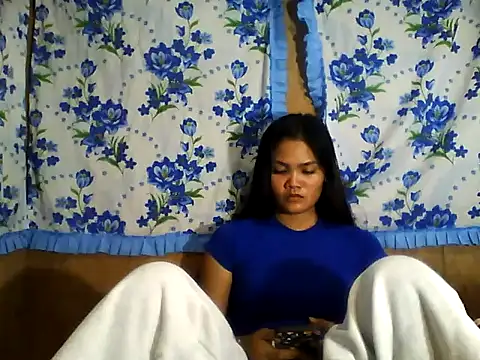 PinaySkinnyJust18 online show from 04/16/26, 10:16