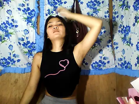 PinaySkinnyJust18 online show from 05/03/26, 11:00