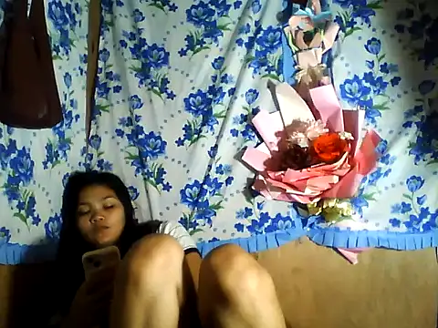 PinaySkinnyJust18 online show from 05/23/26, 02:06