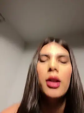 Lily WellGifted online show from 04/17/26, 07:50