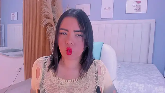 Snapshot of helen_jonesx chatting on 02/13/26, 12:34 helen jonesx online show from 02/13/26, 12:34