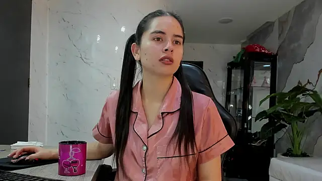 Qetsyah tf online show from 03/27/26, 01:22