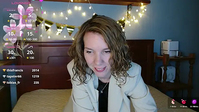 Daisy Lovely online show from 04/08/26, 04:23