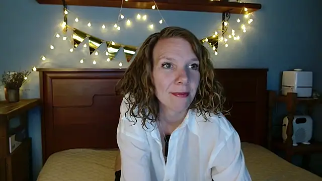 Daisy Lovely online show from 06/01/26, 04:36
