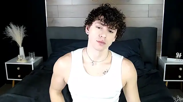 Snapshot of TylerGibson chatting on 02/06/26, 04:06 TylerGibson online show from 02/06/26, 04:06