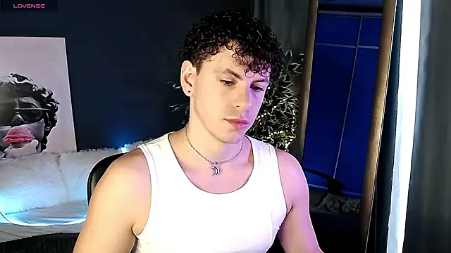 Snapshot of TylerGibson chatting on 06/19/26, 08:51 TylerGibson online show from 06/19/26, 08:51