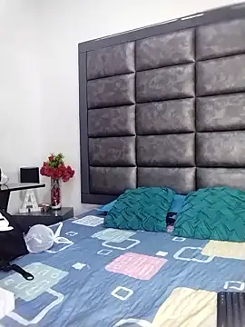 Snapshot of Catalinna_03 chatting on 02/03/26, 12:21 Catalinna 03 online show from 02/03/26, 12:21