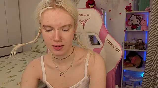 Mia WaterFall online show from 02/25/26, 03:16