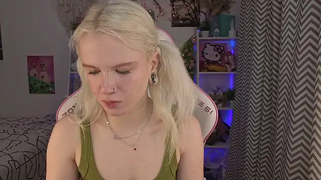 Mia WaterFall online show from 05/29/26, 03:26